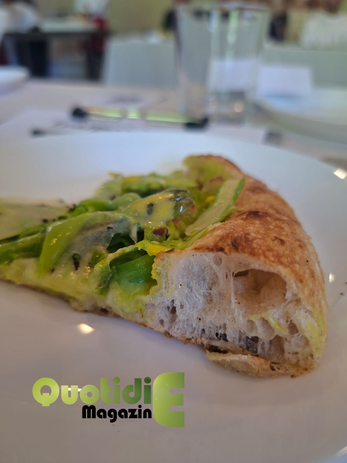Valutazione di una delle pizze in gara